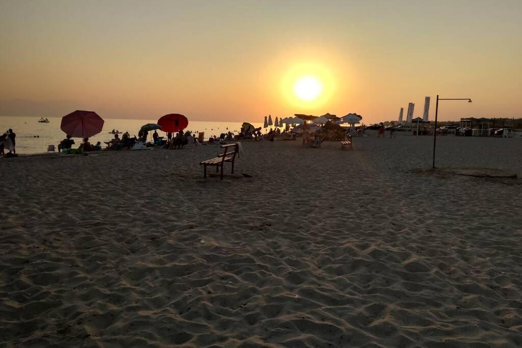 Αξέχαστη Διαμονή - Unforgettable Accommodation Nea Kallikrateia Экстерьер фото
